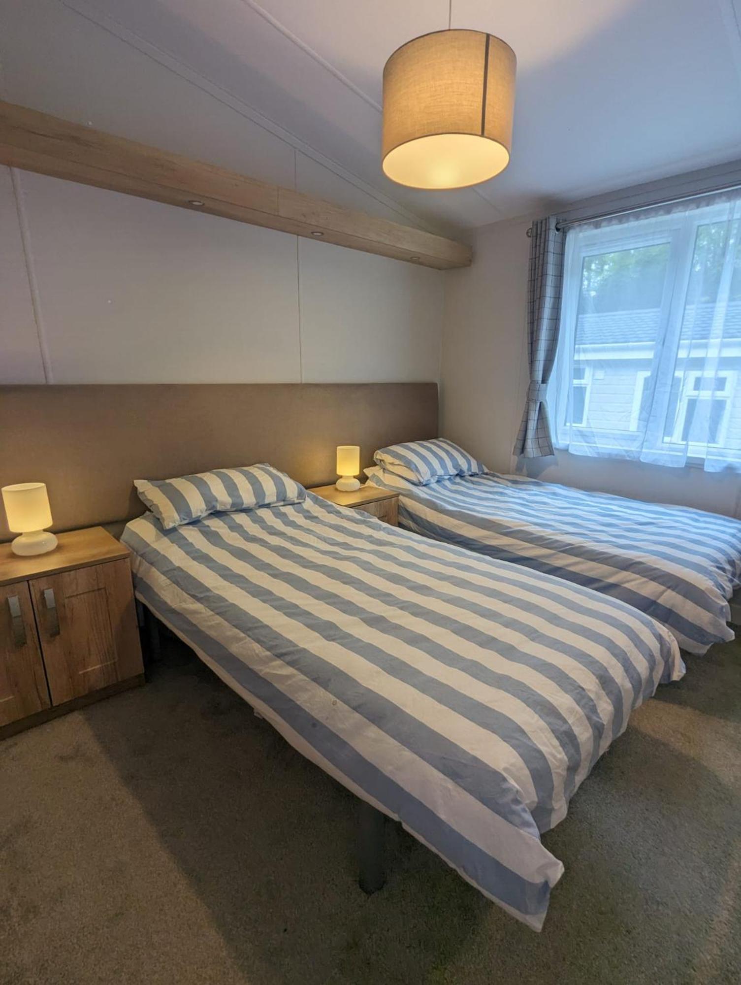 Luxury Stunning Sensation Lodge On 5 Star Shorefield Country Park New Forest Entertainment And Leisure Passes Included Milford on Sea Buitenkant foto