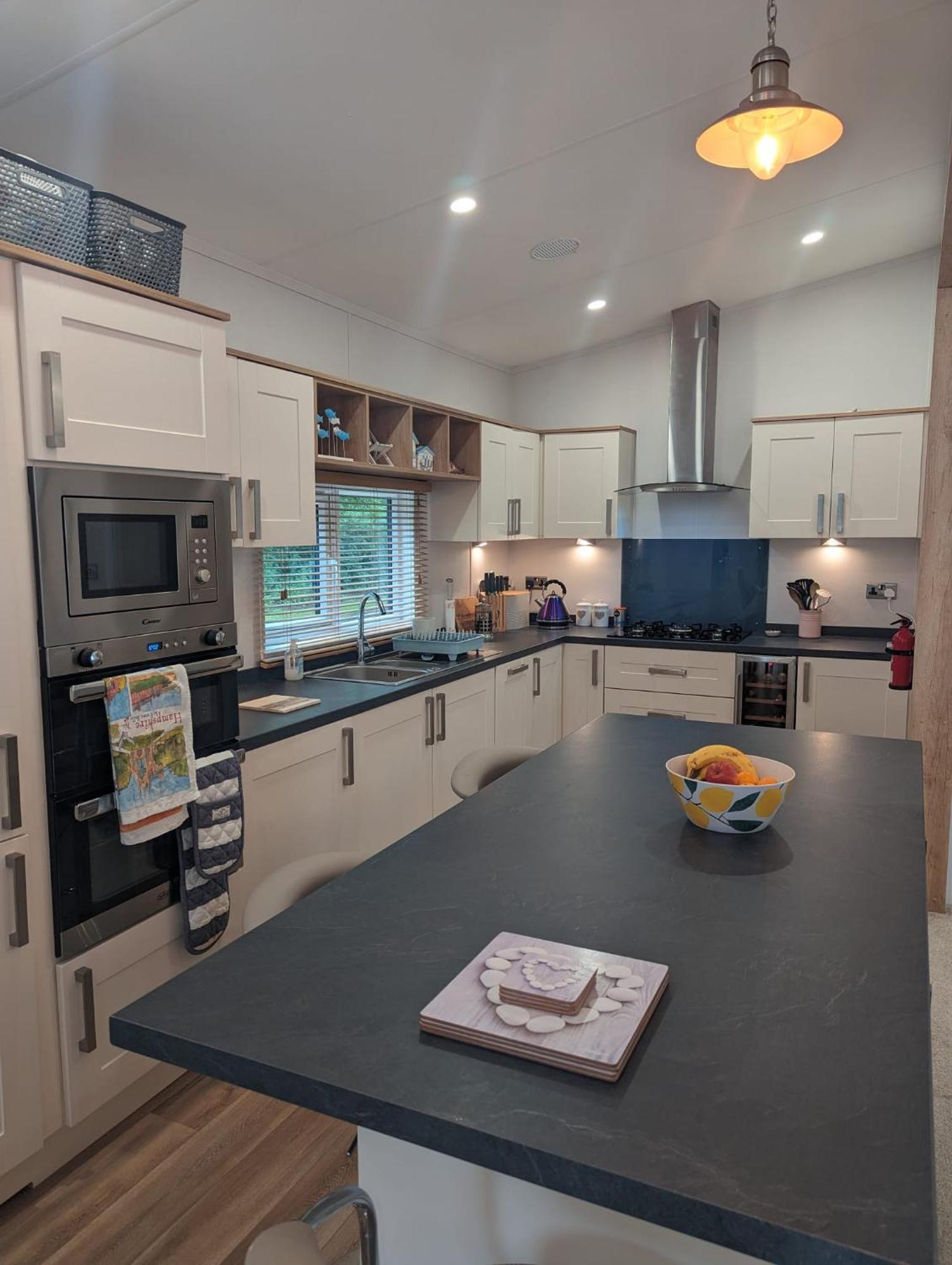Luxury Stunning Sensation Lodge On 5 Star Shorefield Country Park New Forest Entertainment And Leisure Passes Included Milford on Sea Buitenkant foto