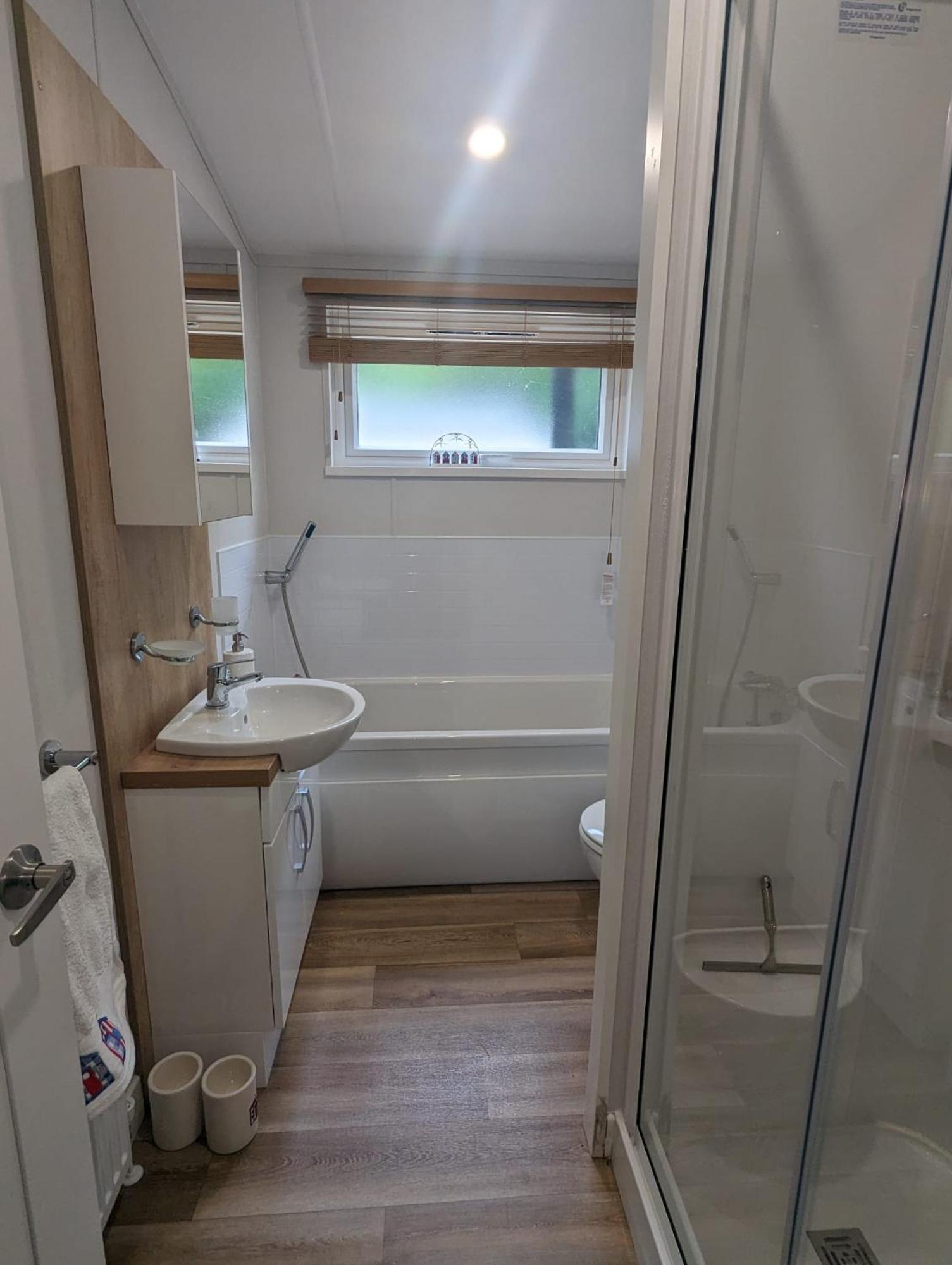 Luxury Stunning Sensation Lodge On 5 Star Shorefield Country Park New Forest Entertainment And Leisure Passes Included Milford on Sea Buitenkant foto